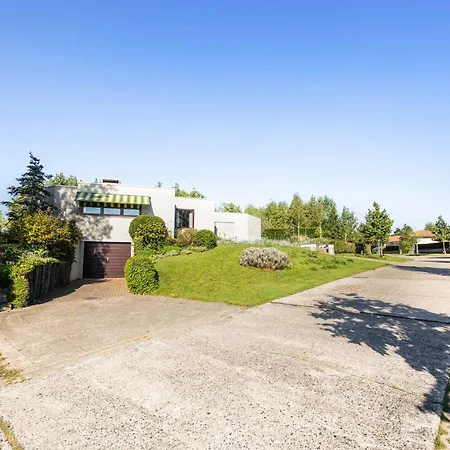 La Maison Fleurie Zonnige Vakantiewoning Met Grote Tuin Op 2 Km Van Zee Koksijde Exterior photo