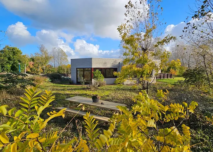 La Maison Fleurie Zonnige Vakantiewoning Met Grote Tuin Op 2 Km Van Zee