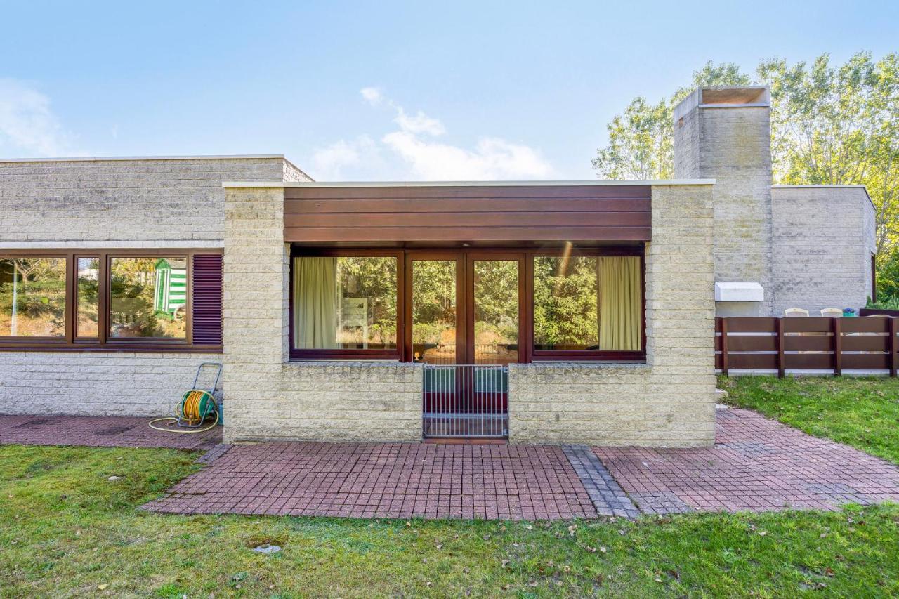 Holiday home La Maison Fleurie Zonnige Vakantiewoning Met Grote Tuin Op 2 Km Zee Koksijde