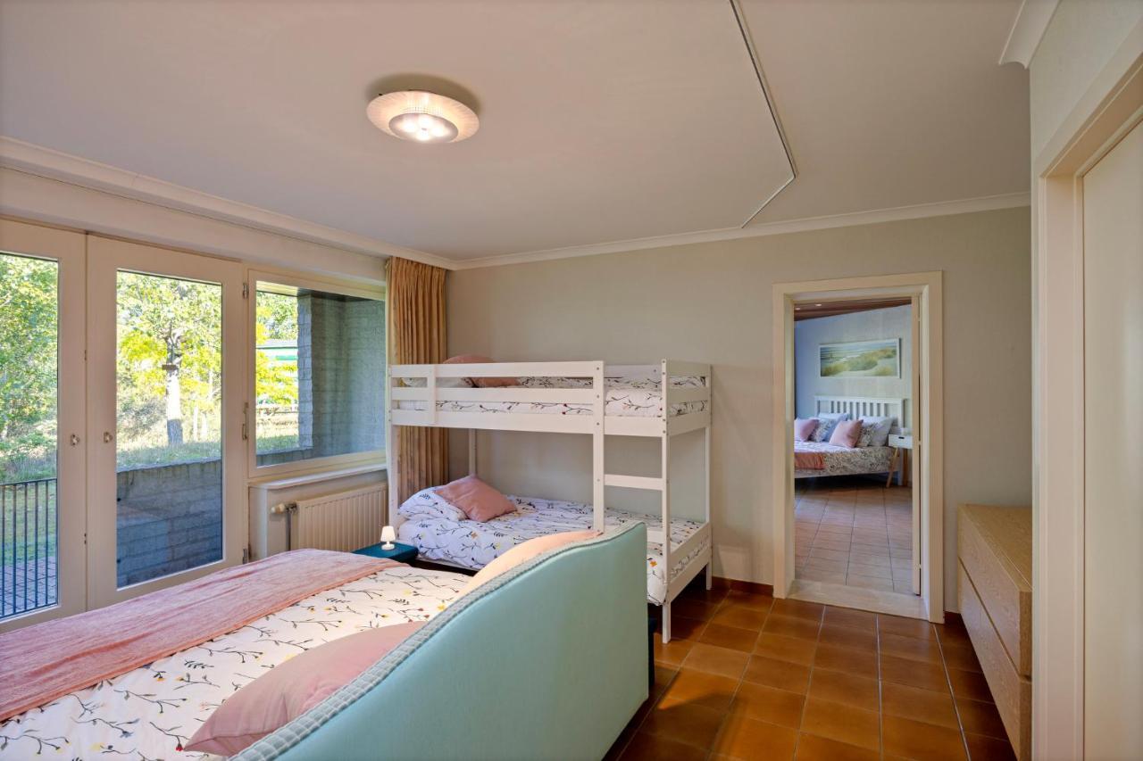 La Maison Fleurie Zonnige Vakantiewoning Met Grote Tuin Op 2 Km Zee Casa vacanze Koksijde