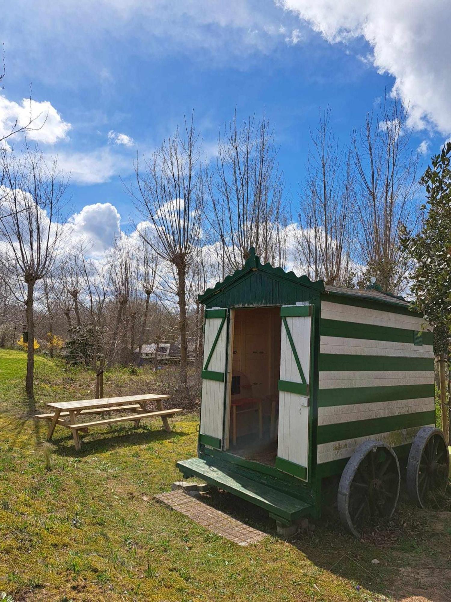 La Maison Fleurie Zonnige Vakantiewoning Met Grote Tuin Op 2 Km Zee Casa vacanze Koksijde
