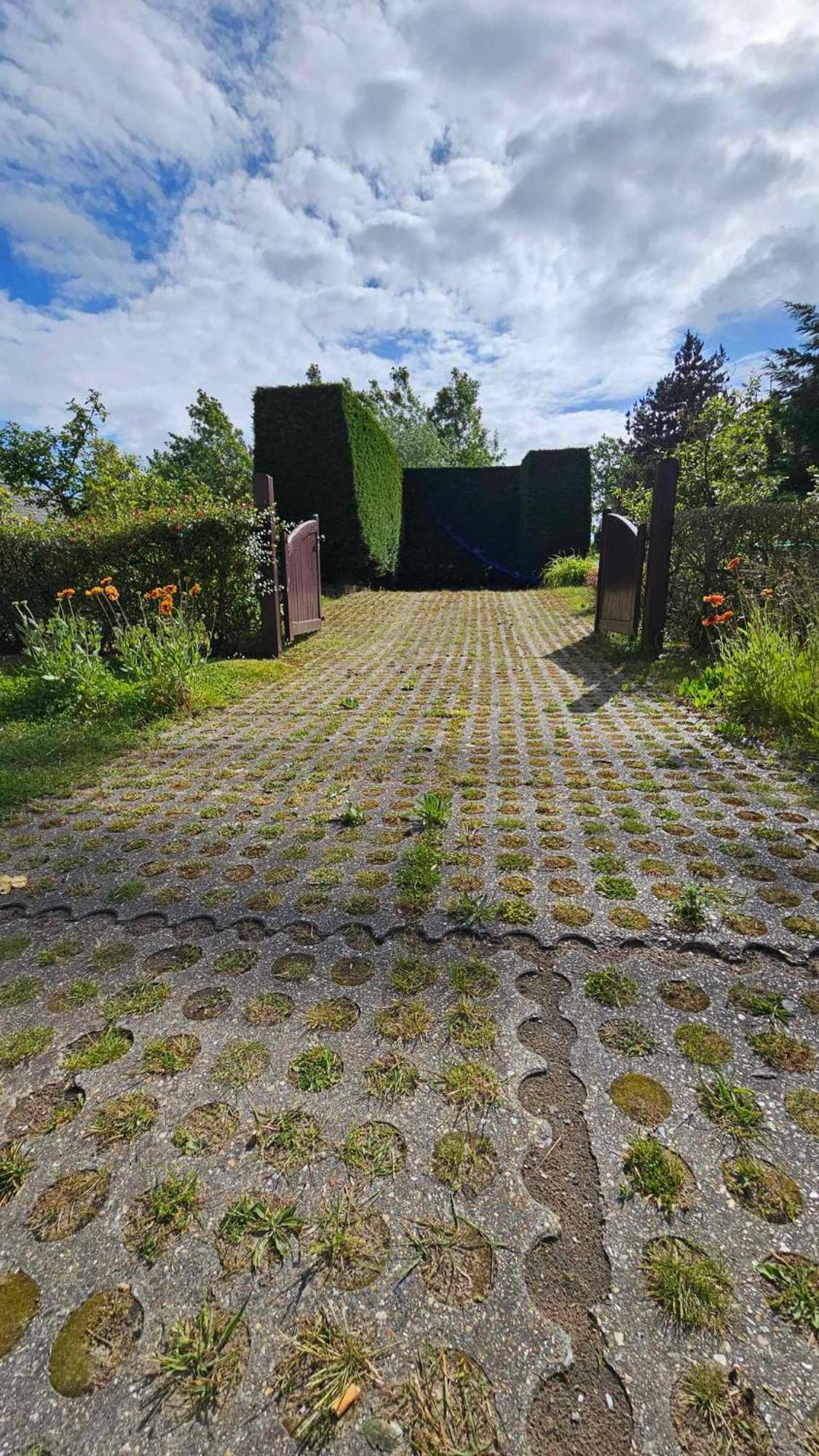 Holiday home La Maison Fleurie Zonnige Vakantiewoning Met Grote Tuin Op 2 Km Zee Koksijde