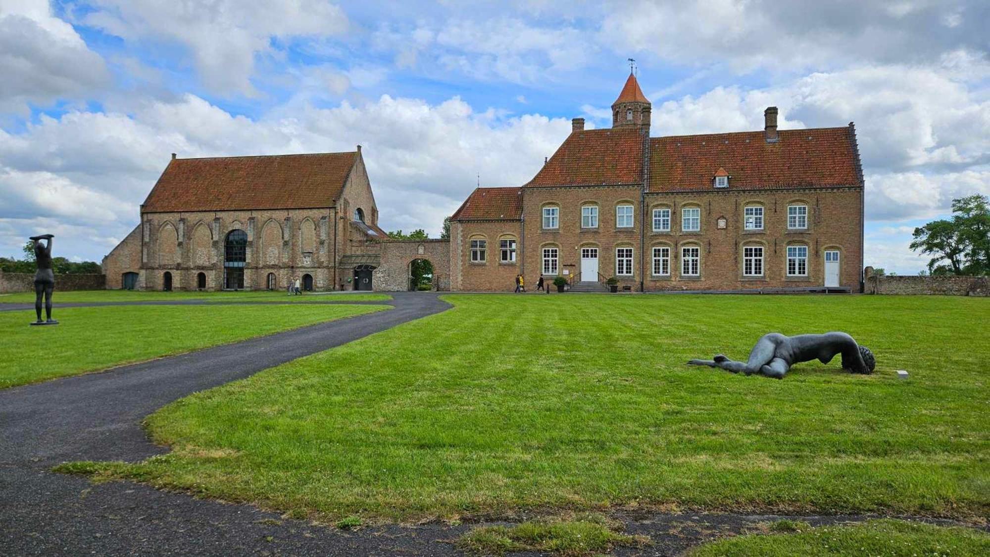 La Maison Fleurie Zonnige Vakantiewoning Met Grote Tuin Op 2 Km Zee