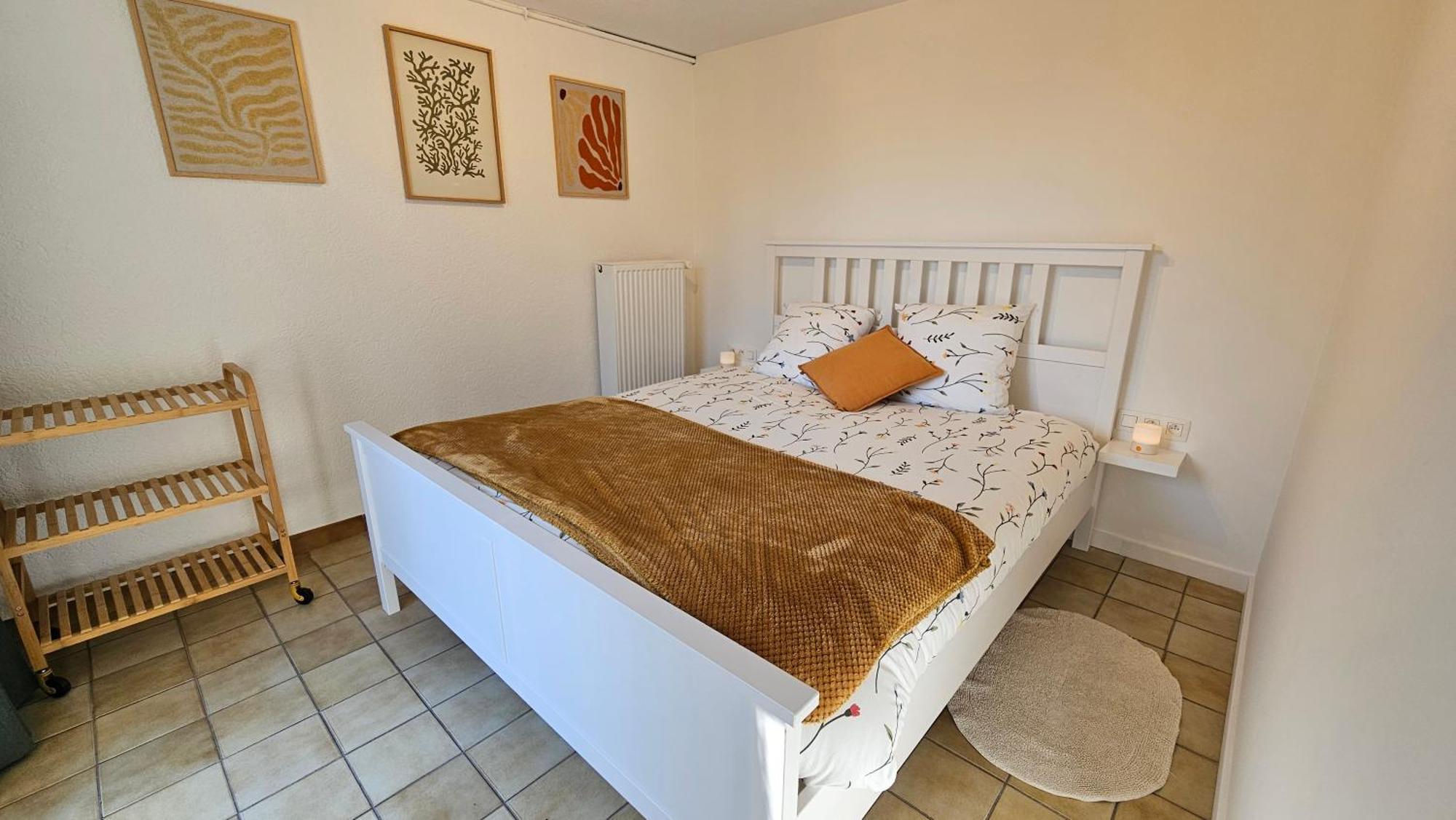 Holiday home La Maison Fleurie Zonnige Vakantiewoning Met Grote Tuin Op 2 Km Zee